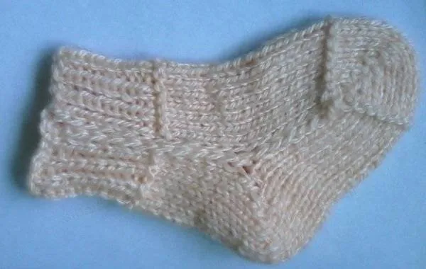 Шкарпетки дитячі спицями