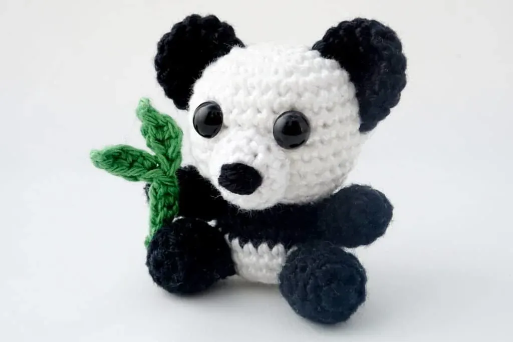 Панда гачком