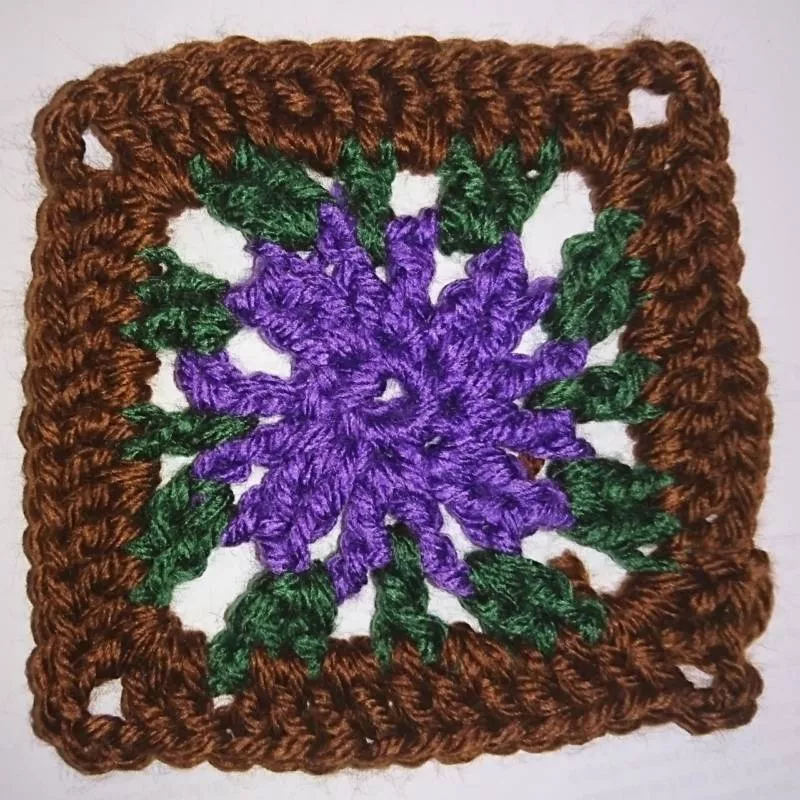 Бабушкин квадрат крючком - пошаговые схемы для начинающих с описанием вязания бабушкиного квадрата крючком