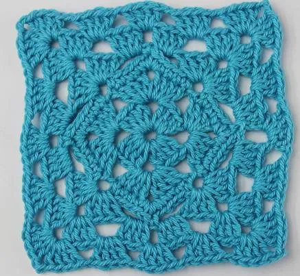 Бабушкин квадрат крючком - пошаговые схемы для начинающих с описанием вязания бабушкиного квадрата крючком