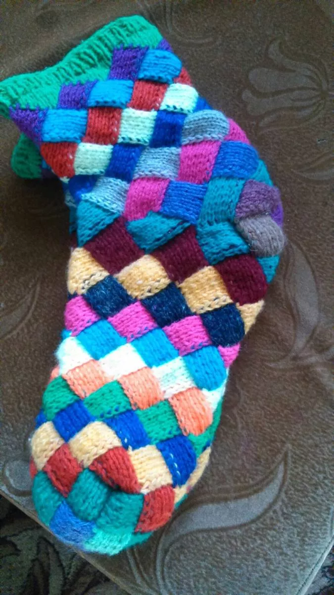 Энтерлак спицами - пошаговые мастер-классы для начинающих и схемы с описанием вязания в технике энтерлак