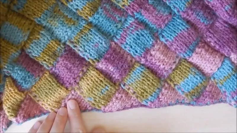 Энтерлак спицами - пошаговые мастер-классы для начинающих и схемы с описанием вязания в технике энтерлак