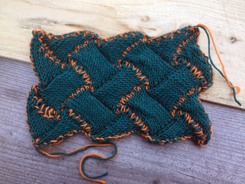 Энтерлак спицами - пошаговые мастер-классы для начинающих и схемы с описанием вязания в технике энтерлак