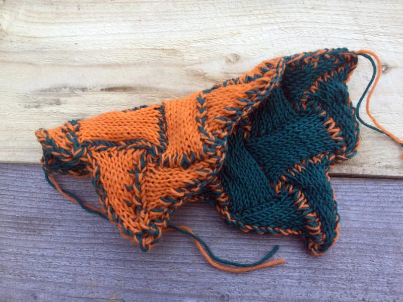 Энтерлак спицами - пошаговые мастер-классы для начинающих и схемы с описанием вязания в технике энтерлак