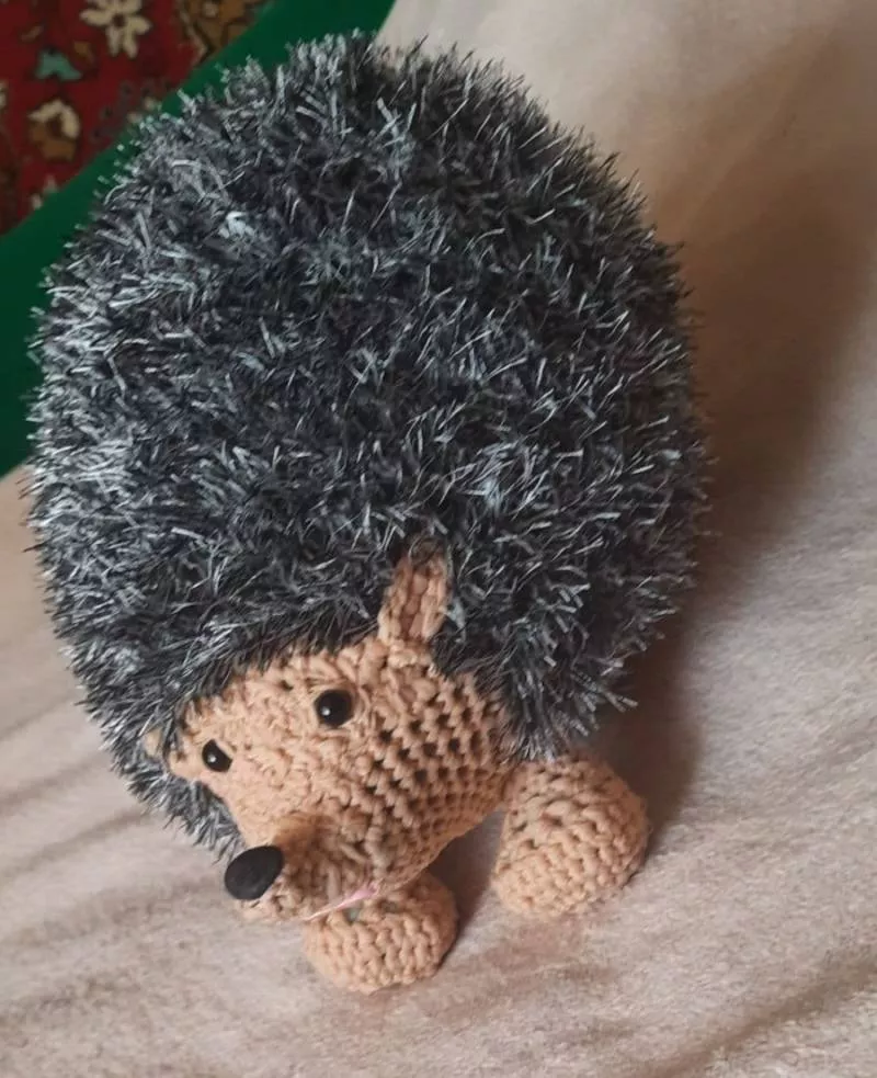 Ежик крючком - схемы для начинающих с описанием вязания ежика амигуруми, из плюшевой пряжи