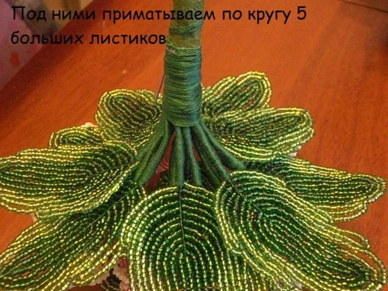 Фиалка из бисера (126 фото) - пошаговые мастер-классы для начинающих и схемы плетения цветка фиалка из бисера