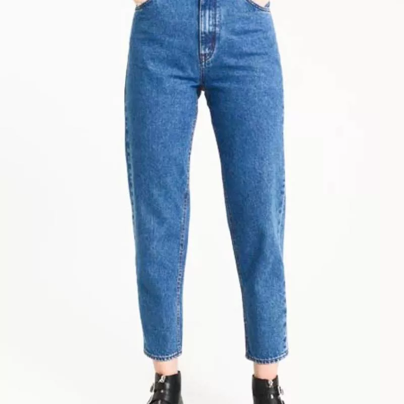 Как подворачивать джинсы (129 фото): красивые модные лайфхаки для правильного подворота женских и мужских джинсов под кроссовки и ботинки