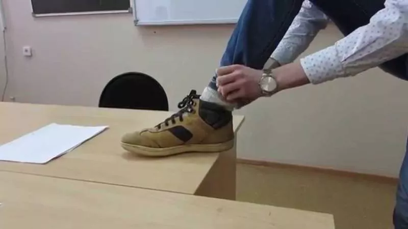 Как подворачивать джинсы (129 фото): красивые модные лайфхаки для правильного подворота женских и мужских джинсов под кроссовки и ботинки