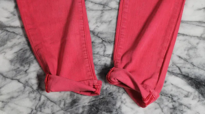 Как подворачивать джинсы (129 фото): красивые модные лайфхаки для правильного подворота женских и мужских джинсов под кроссовки и ботинки