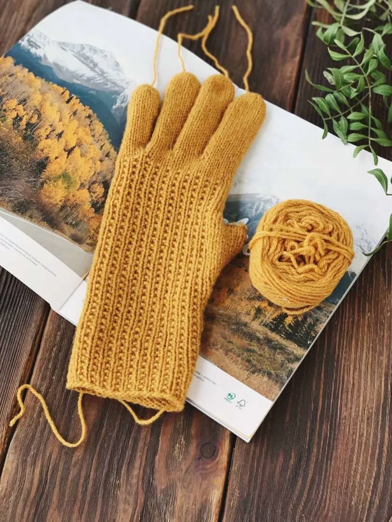 Как связать перчатки крючком и спицами - пошаговые схемы для начинающих с описанием вязания женских и мужских перчаток