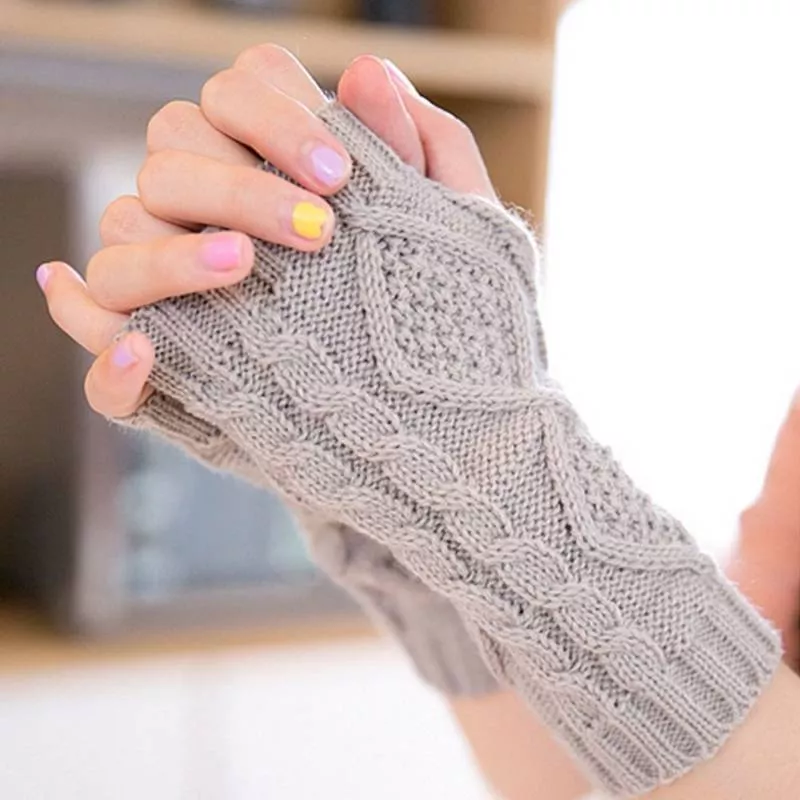 Как связать перчатки крючком и спицами - пошаговые схемы для начинающих с описанием вязания женских и мужских перчаток