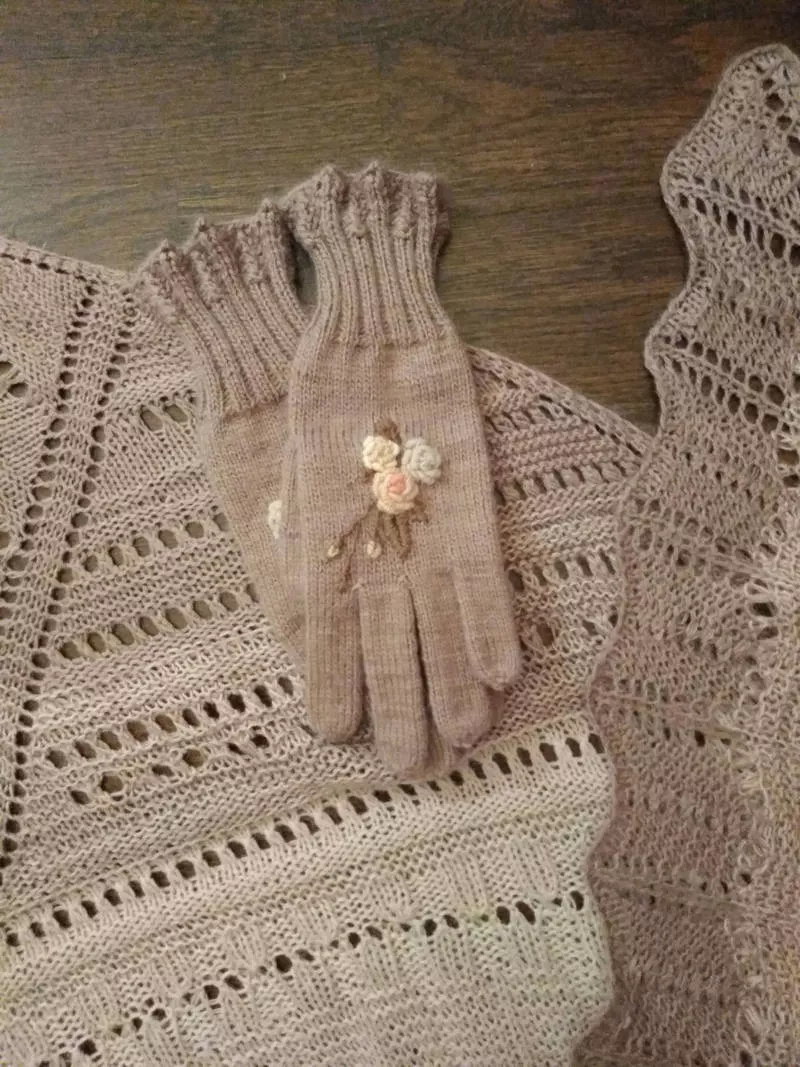 Как связать перчатки крючком и спицами - пошаговые схемы для начинающих с описанием вязания женских и мужских перчаток