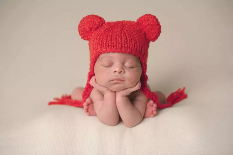 Как связать шапку с ушками крючком и спицами - схемы с описанием вязания детской и женской шапки с ушками для начинающих