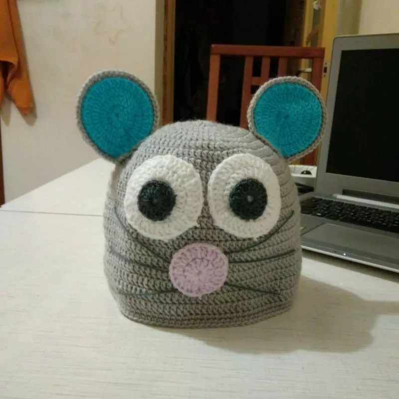 Как связать шапку с ушками крючком и спицами - схемы с описанием вязания детской и женской шапки с ушками для начинающих