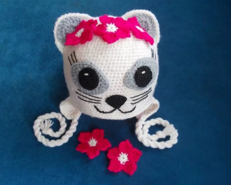 Как связать шапку с ушками крючком и спицами - схемы с описанием вязания детской и женской шапки с ушками для начинающих