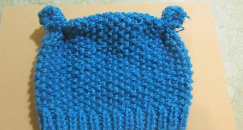 Как связать шапку с ушками крючком и спицами - схемы с описанием вязания детской и женской шапки с ушками для начинающих