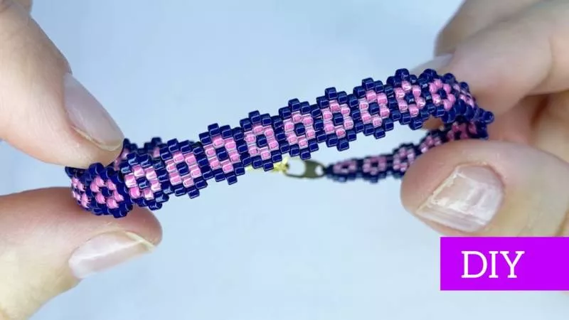 Кирпичное плетение бисером - пошаговые мастер-классы для начинающих и схемы с описанием плетения в кирпичной технике