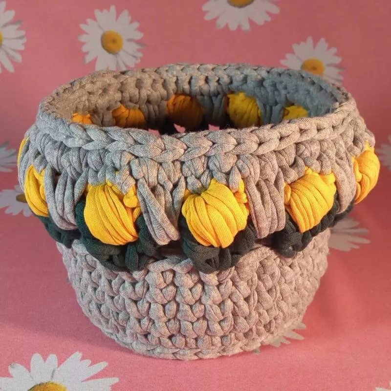 Вязание цветов крючком - пошаговые мастер-классы для начинающих и схемы с описанием вязания цветов крючком