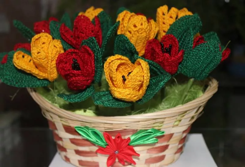 Вязание цветов крючком - пошаговые мастер-классы для начинающих и схемы с описанием вязания цветов крючком