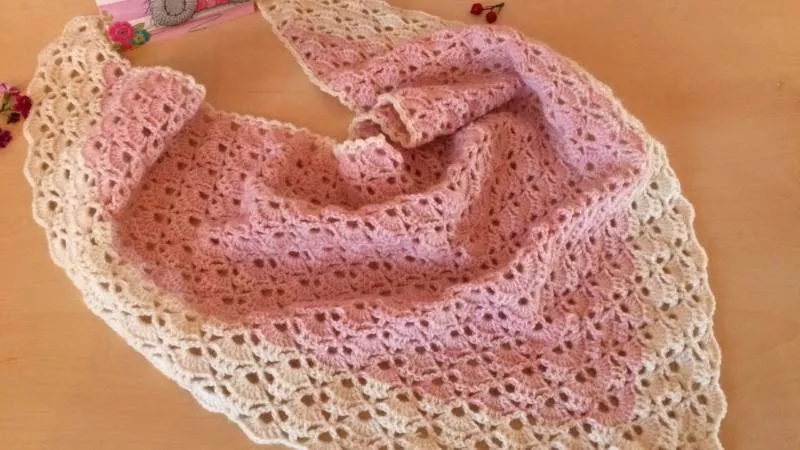 Косынка крючком - простые схемы для начинающих с описанием вязания красивой ажурной женской косынки
