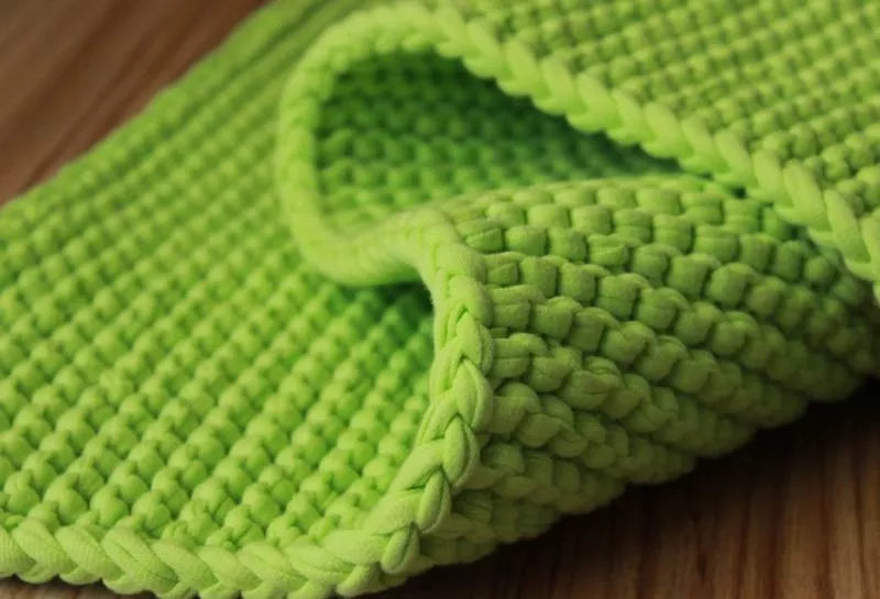 Коврик из трикотажной пряжи крючком - схемы для начинающих для вязания красивого прямоугольного, круглого, овального и квадратного коврика (133 фото)