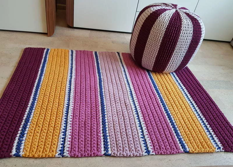 Коврик из трикотажной пряжи крючком - схемы для начинающих для вязания красивого прямоугольного, круглого, овального и квадратного коврика (133 фото)