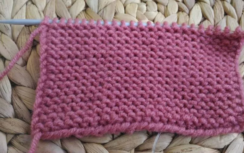 Красивые узоры спицами - простые схемы для начинающих и описание вязания красивых узоров спицами