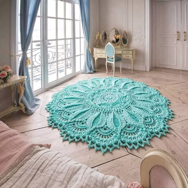 Коврик из трикотажной пряжи крючком - схемы для начинающих для вязания красивого прямоугольного, круглого, овального и квадратного коврика (133 фото)