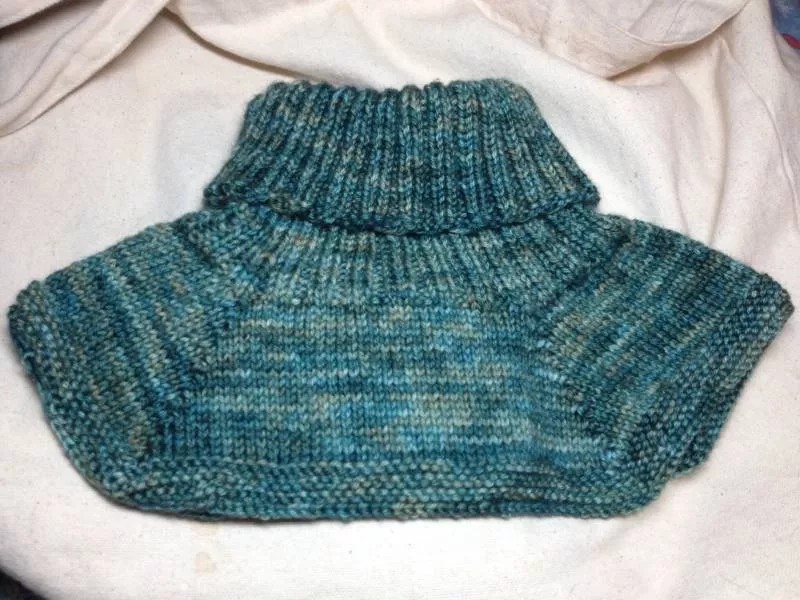 Манишка крючком (105 фото): пошаговые схемы для начинающих с описанием вязания манишки женской, мужской и детской манишки крючком