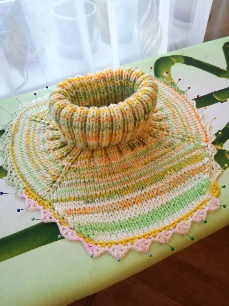 Манишка крючком (105 фото): пошаговые схемы для начинающих с описанием вязания манишки женской, мужской и детской манишки крючком