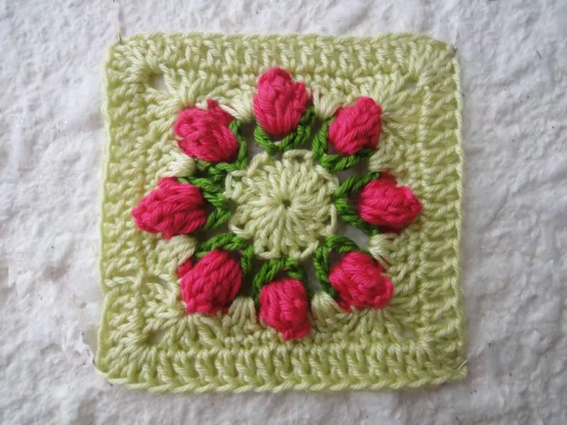 Мотивы крючком - простые схемы для начинающих с описанием вязания красивых квадратных и цветочных мотивов крючком