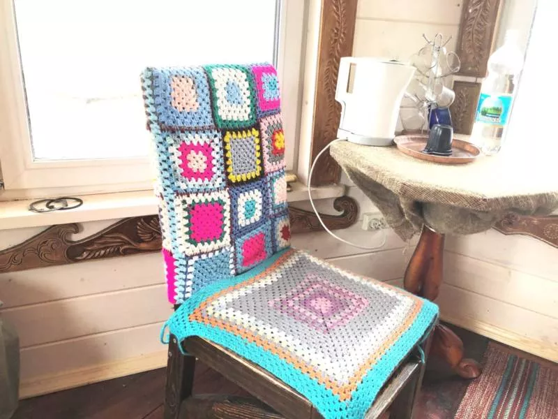 Мотивы крючком - простые схемы для начинающих с описанием вязания красивых квадратных и цветочных мотивов крючком