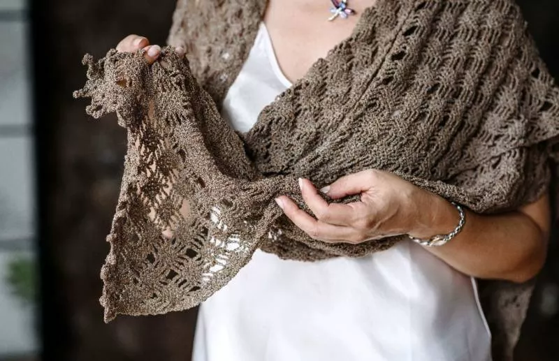 Палантин крючком (121 фото): схемы для начинающих и описание вязания простого, красивого, ажурного палантина