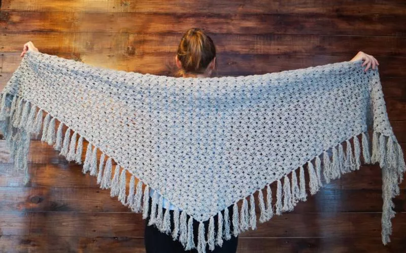 Палантин крючком (121 фото): схемы для начинающих и описание вязания простого, красивого, ажурного палантина