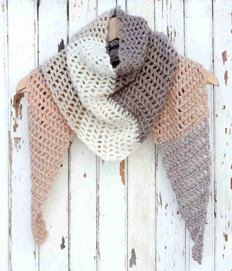 Палантин крючком (121 фото): схемы для начинающих и описание вязания простого, красивого, ажурного палантина