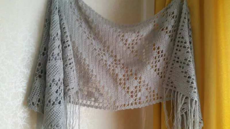 Палантин крючком (121 фото): схемы для начинающих и описание вязания простого, красивого, ажурного палантина