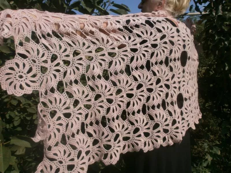 Палантин крючком (121 фото): схемы для начинающих и описание вязания простого, красивого, ажурного палантина