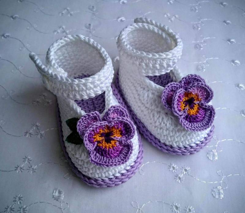 Пинетки крючком - пошаговые мастер-классы для начинающих и схемы с описанием вязания простых пинеток для новорожденных