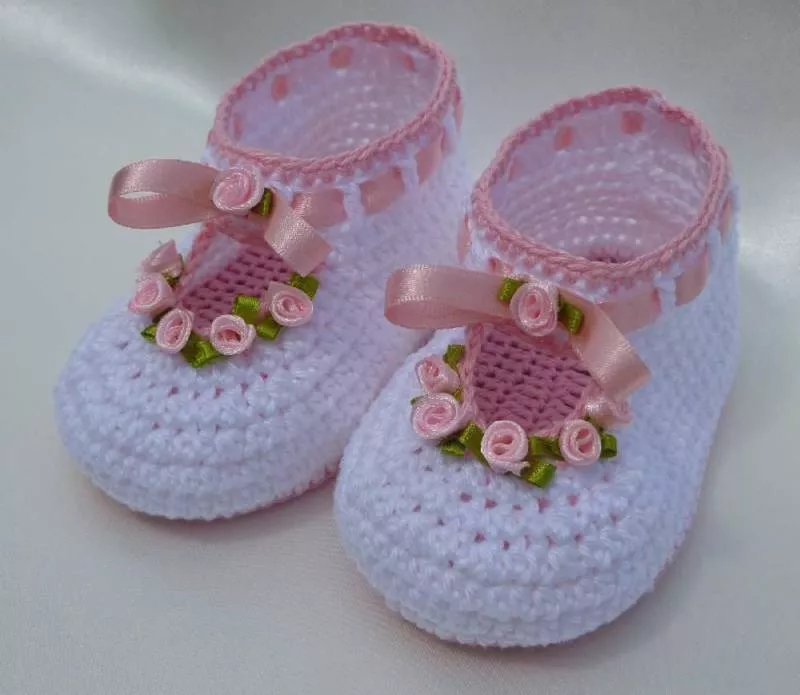 Пинетки крючком - пошаговые мастер-классы для начинающих и схемы с описанием вязания простых пинеток для новорожденных