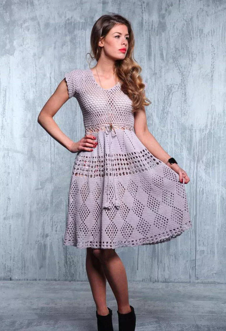 Платья спицами - схемы для начинающих с описанием вязания платья для девочек и женщин