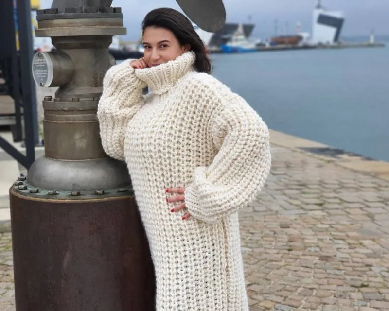 Платья спицами - схемы для начинающих с описанием вязания платья для девочек и женщин