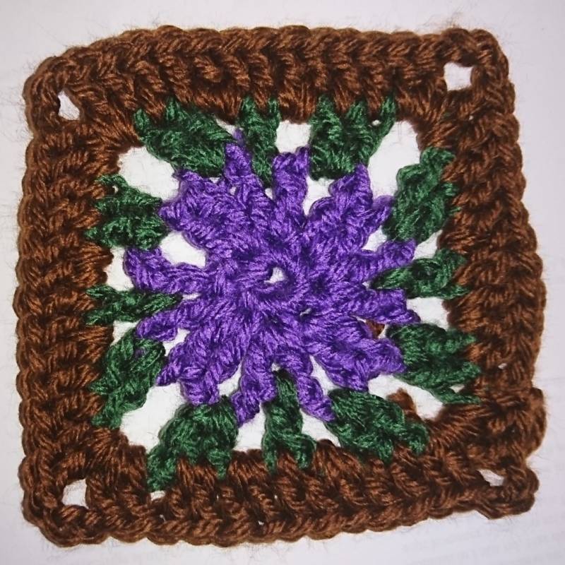 Плед из квадратов крючком (85 фото): пошаговые мастер-классы для начинающих и схемы с описанием вязания красивого пледа