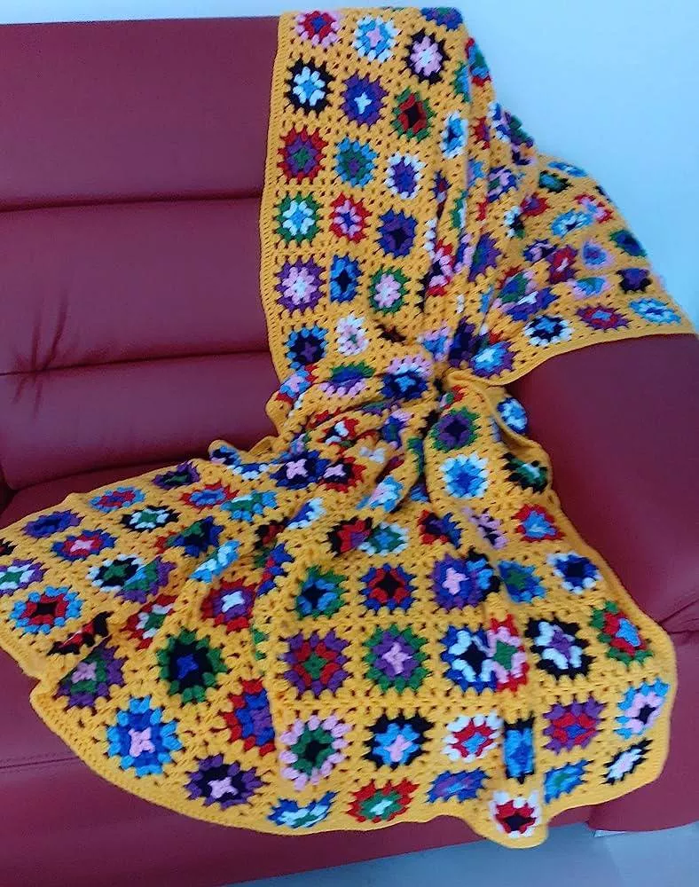 Плед из квадратов крючком (85 фото): пошаговые мастер-классы для начинающих и схемы с описанием вязания красивого пледа