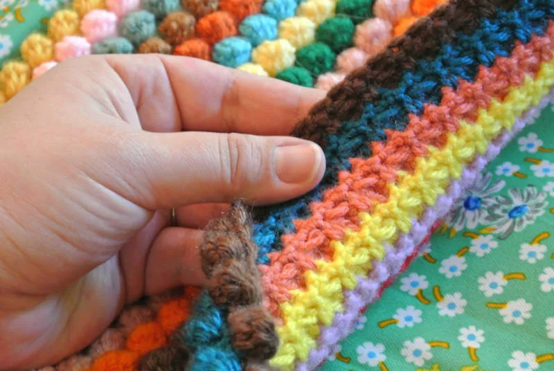 Плед из квадратов крючком (85 фото): пошаговые мастер-классы для начинающих и схемы с описанием вязания красивого пледа