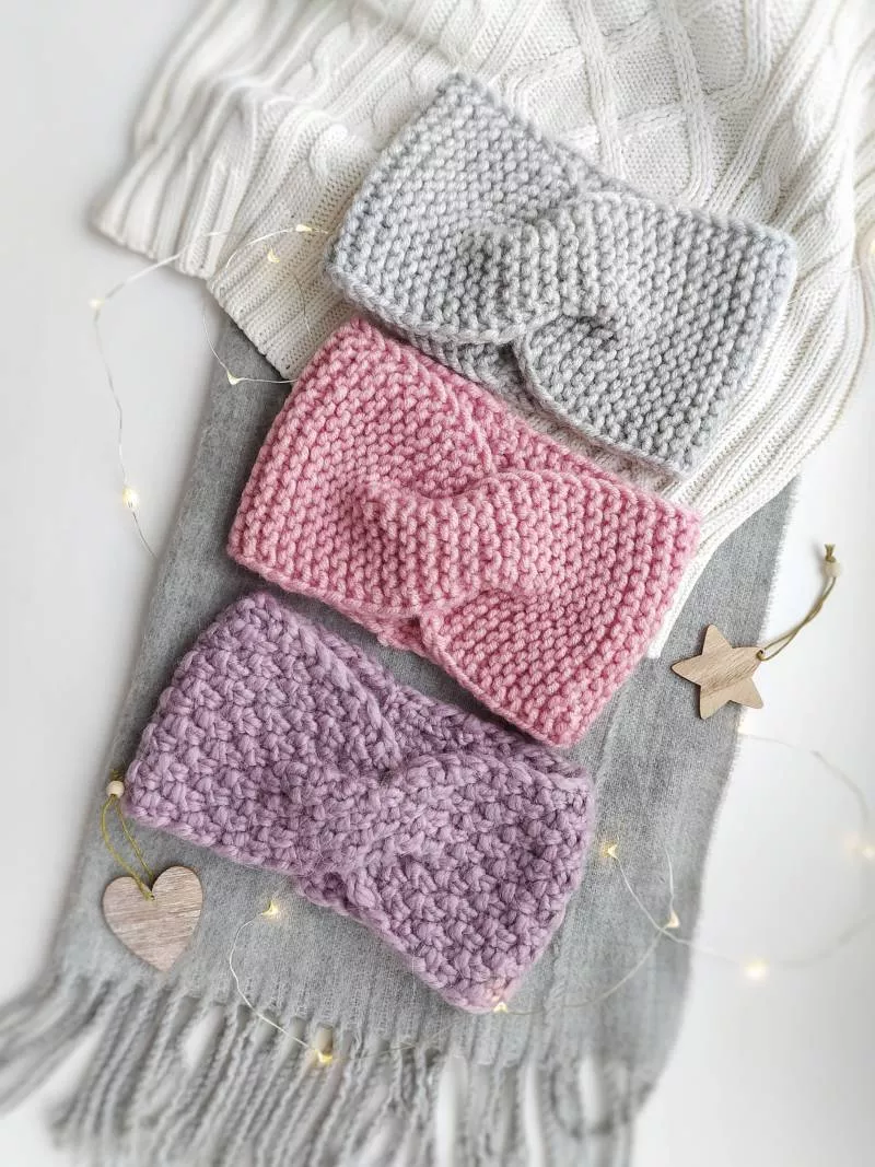 Повязка на голову спицами - схемы для начинающих с описанием вязания красивой повязки на голову для женщин и девочек