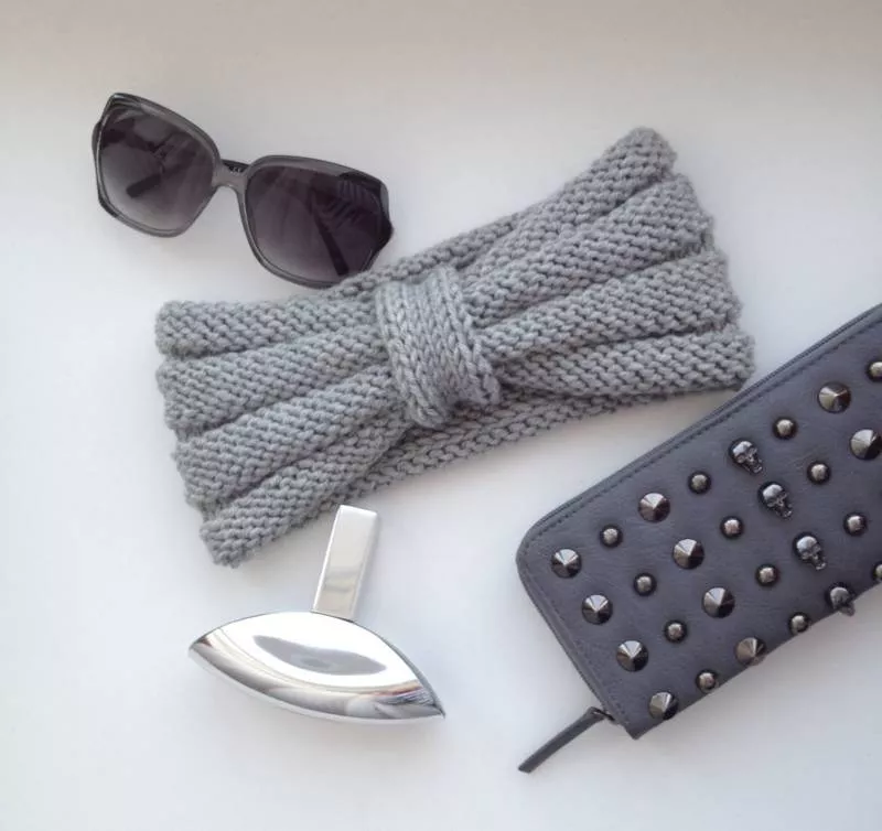 Повязка на голову спицами - схемы для начинающих с описанием вязания красивой повязки на голову для женщин и девочек