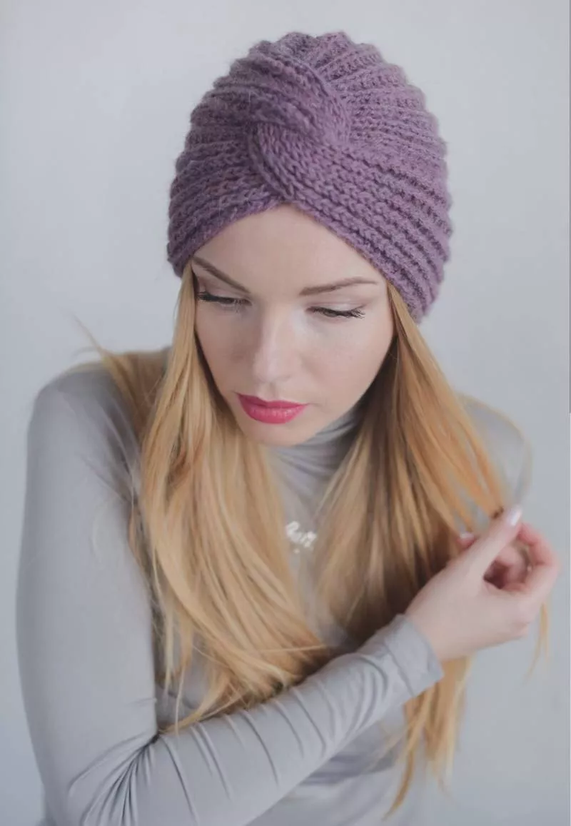 Повязка на голову спицами - схемы для начинающих с описанием вязания красивой повязки на голову для женщин и девочек