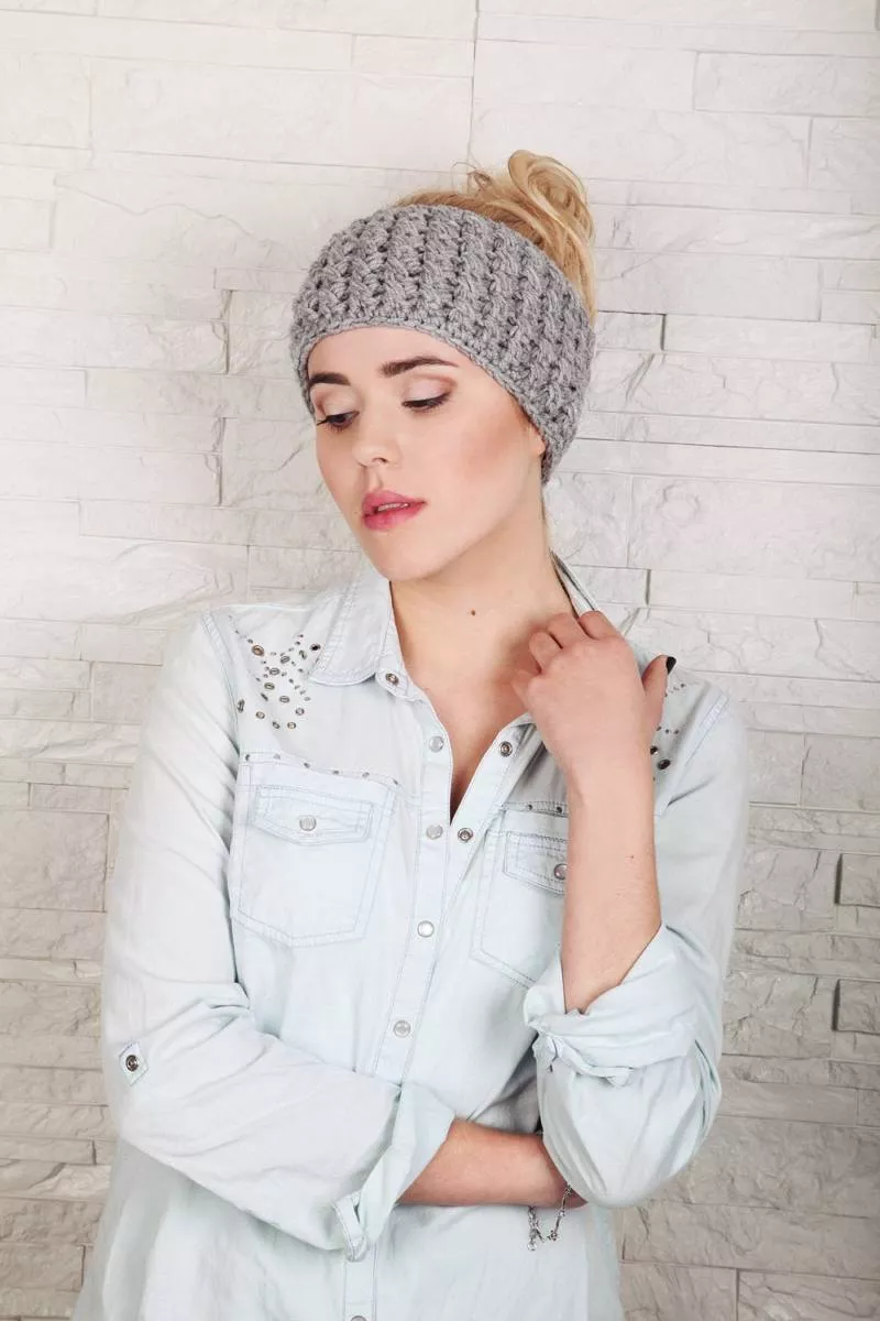 Повязка на голову спицами - схемы для начинающих с описанием вязания красивой повязки на голову для женщин и девочек