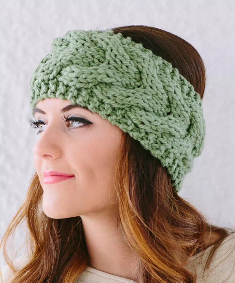 Повязка на голову спицами - схемы для начинающих с описанием вязания красивой повязки на голову для женщин и девочек