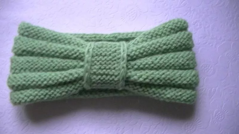 Повязка на голову спицами - схемы для начинающих с описанием вязания красивой повязки на голову для женщин и девочек